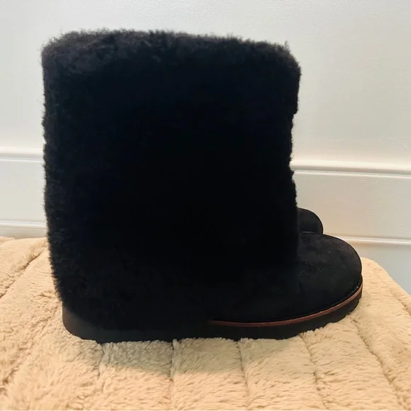 UGG Maylin 3220 Sheepskin Shearling Cuff Boots Black Size 8 - Picture 2 of 9